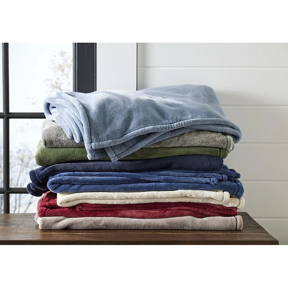 L.L.Bean Wicked Plush Throw, Antique White, Extra Large (0SAG301000)